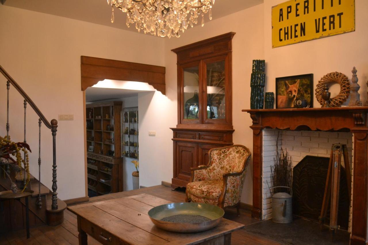 Maison du chien vert Corbion Extérieur photo